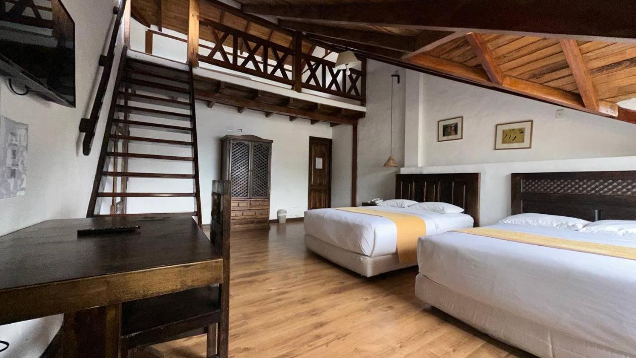 Hotel Noris Alausí Zewnętrze zdjęcie