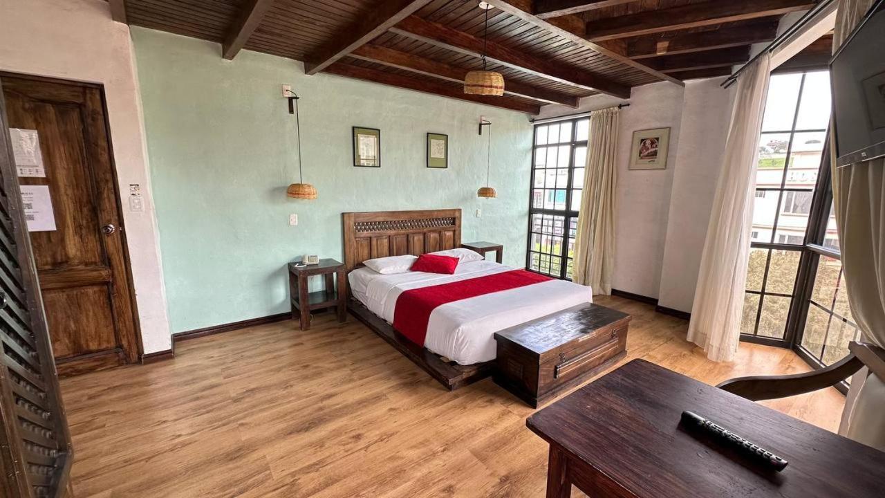 Hotel Noris Alausí Zewnętrze zdjęcie